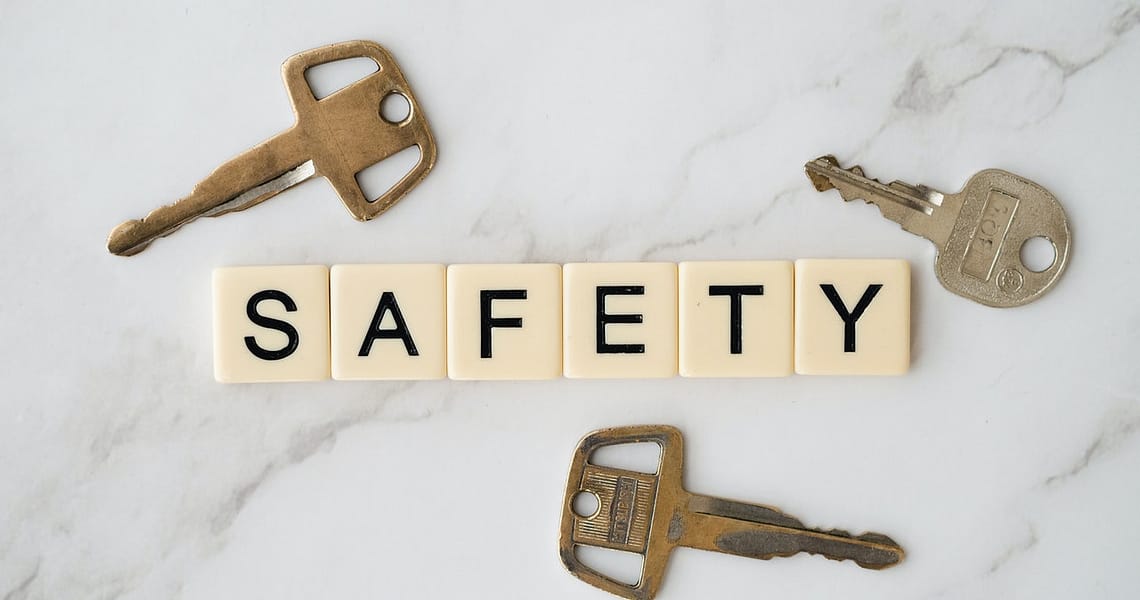 Wachtwoordbeheer beeld met sleutels en safety